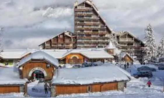 Au Bonheur: Ski-in/Ski-out Lodging at Praloup 1600 Apartment Pra Loup
